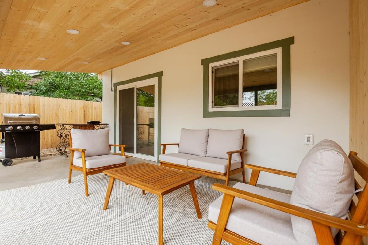Serene Oasis Sauna And Cinema Paso Robles Εξωτερικό φωτογραφία